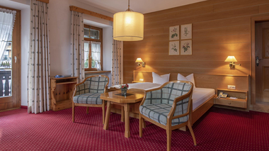 © PATRICK SAELY PHOTOGRAPHY