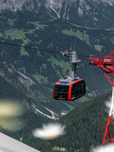 Mountain cable car from Lünersee, going straight up the mountain to Lünersee | © Golm Silvretta Lünersee Tourismus GmbH Bregenz, Philipp Schilcher